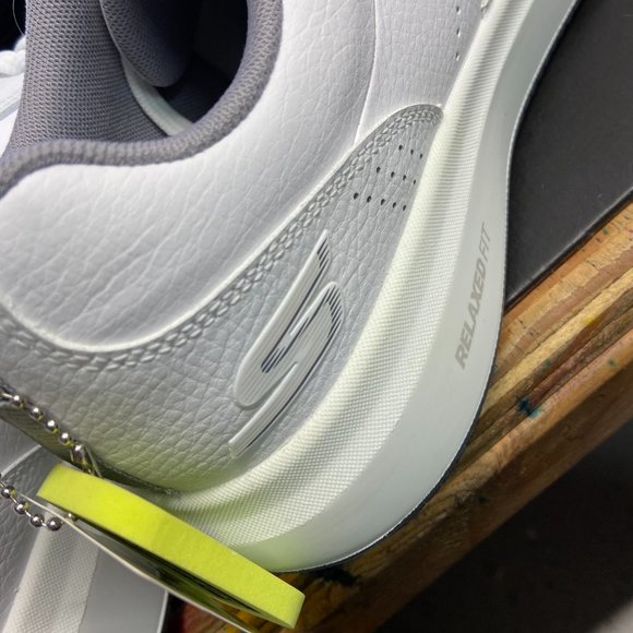 SKETCHERS GO WALK RELAXED FIT MENS WHITE NEW GYM SHOE SIZE 11 USA BNWT - Picture 6 of 6